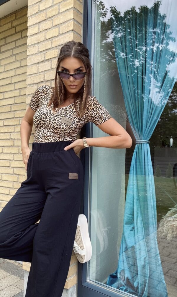 Classic cotton black wide pants