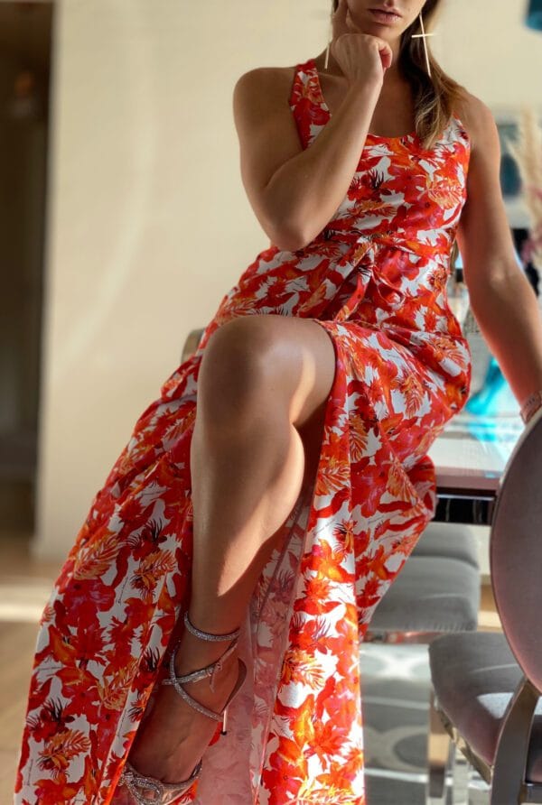 Sukienka tropikalna Sensual Woman – czerwień i zmysł - obrazek 5