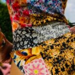 Oryginalny, autorski podpis Sensual Woman wpleciony w strukturę barokowego materiału patchwork medusa