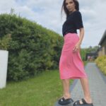 Różowa spódnica z rozcięciem i kokardką Sensual Woman