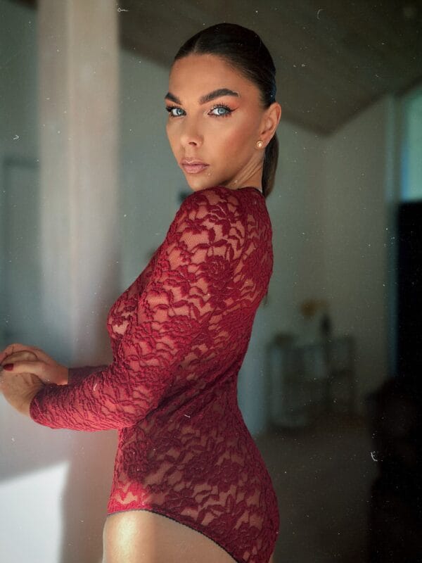 Burgundy sensuality- Lace bodysuit - obrazek 3