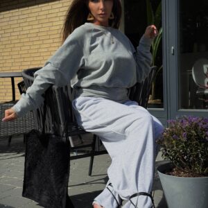 Bluza bawełniana oversize – klasyczna szarość i komfort w naturalnym wydaniu | Sensual Woman