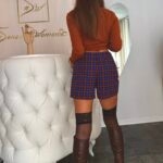 dopasowany-golf-damski-cynamon-widok-tyl-sensual-woman.j