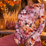 Kwiatowa bluzka damska z bambusa – detal materiału i wzoru Sensual Woman